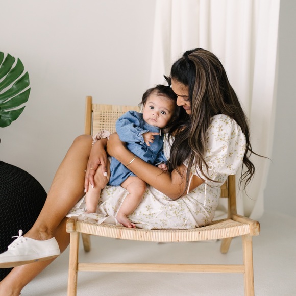 Meet your Posher, Shay 🤍 - Picture 4 of 5